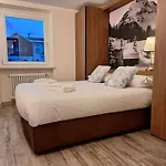 Elegante In Centro Q434 * Брей-Червиния