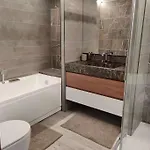 Elegante In Centro Q434 דירה